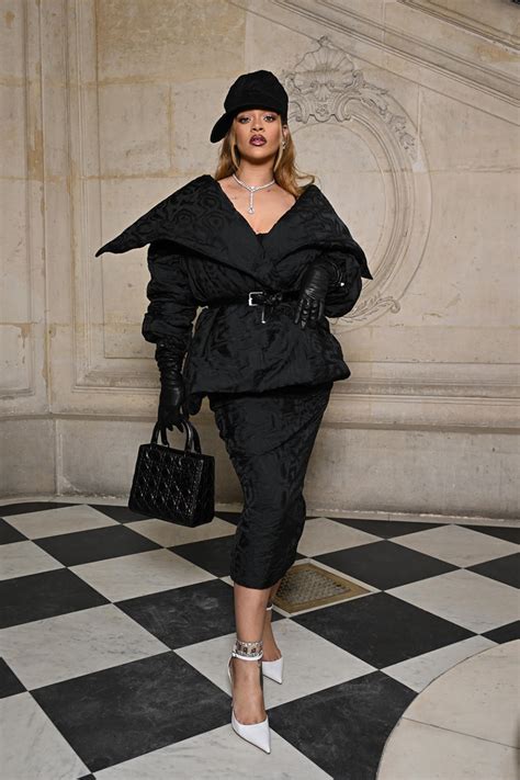 rihanna late for dior show|rihanna dior perfume.